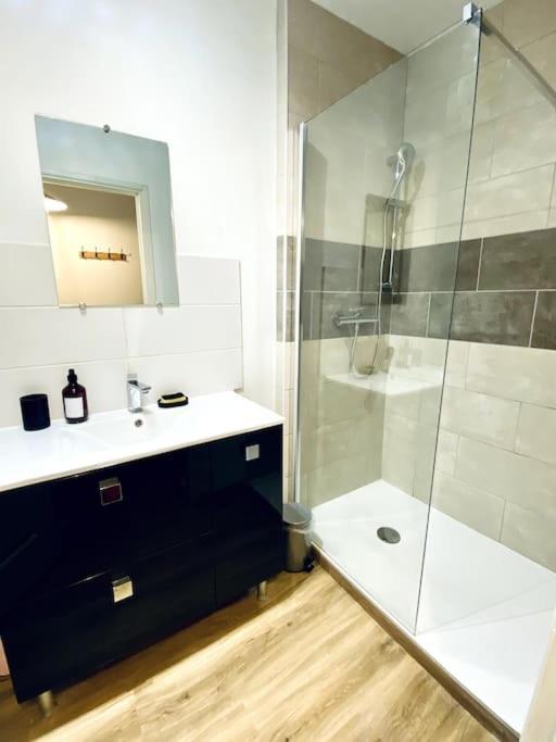 Apartmán L'Appart De La Comedie-Centre Bourg-en-Bresse Exteriér fotografie